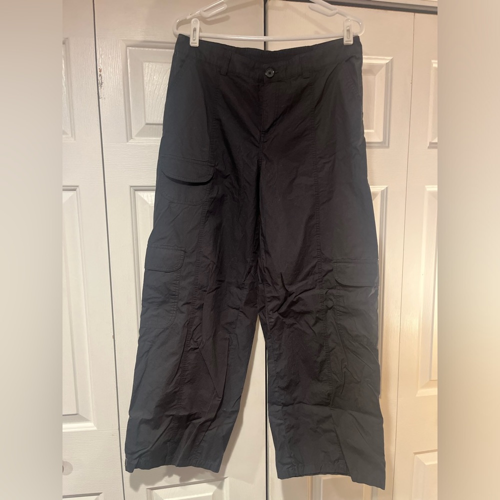 Women’s wild fable brand black cargo pants at size medium
